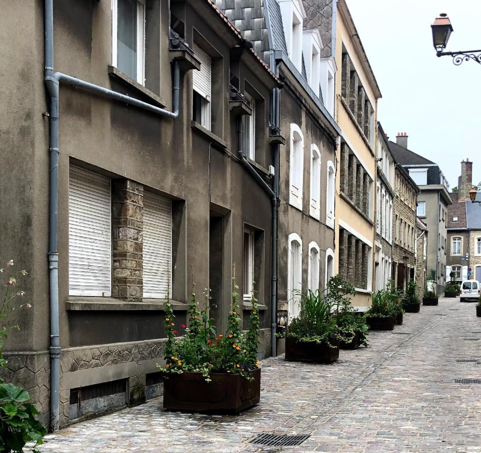 T3 En Vieille Ville 2Adult 2 Enfants Parking Gratuit - By La Source D'Orfee Boulogne-sur-Mer Bagian luar foto
