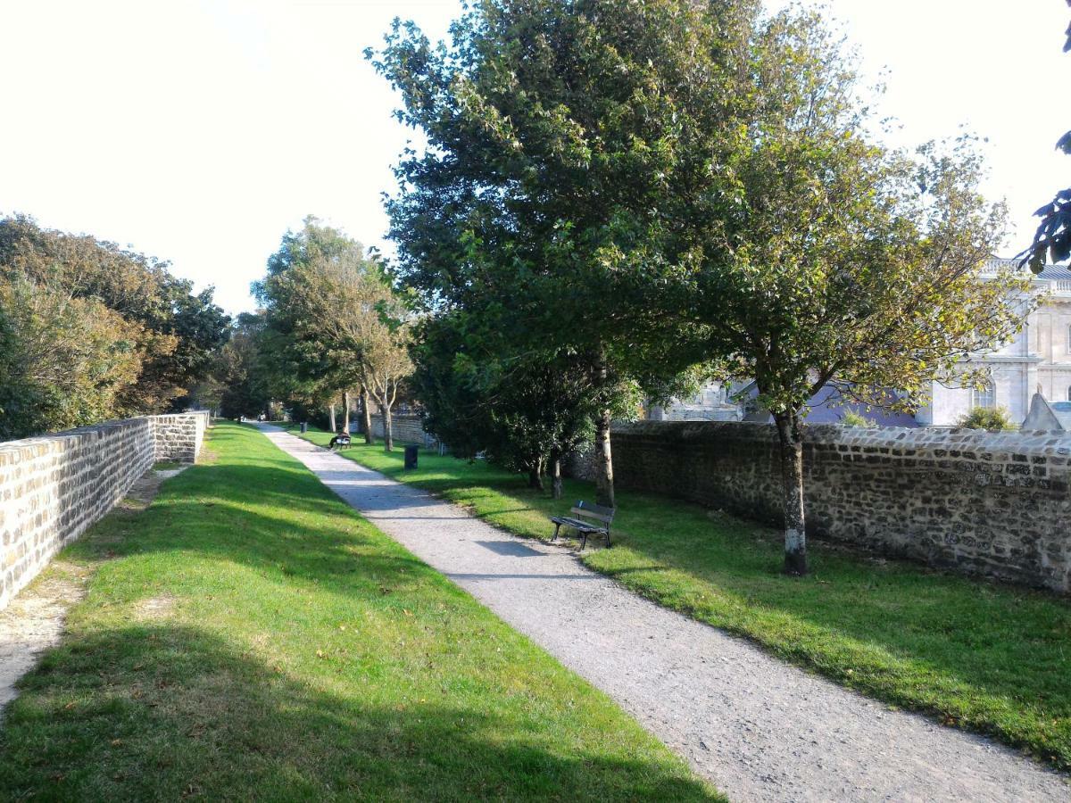 T3 En Vieille Ville 2Adult 2 Enfants Parking Gratuit - By La Source D'Orfee Boulogne-sur-Mer Bagian luar foto